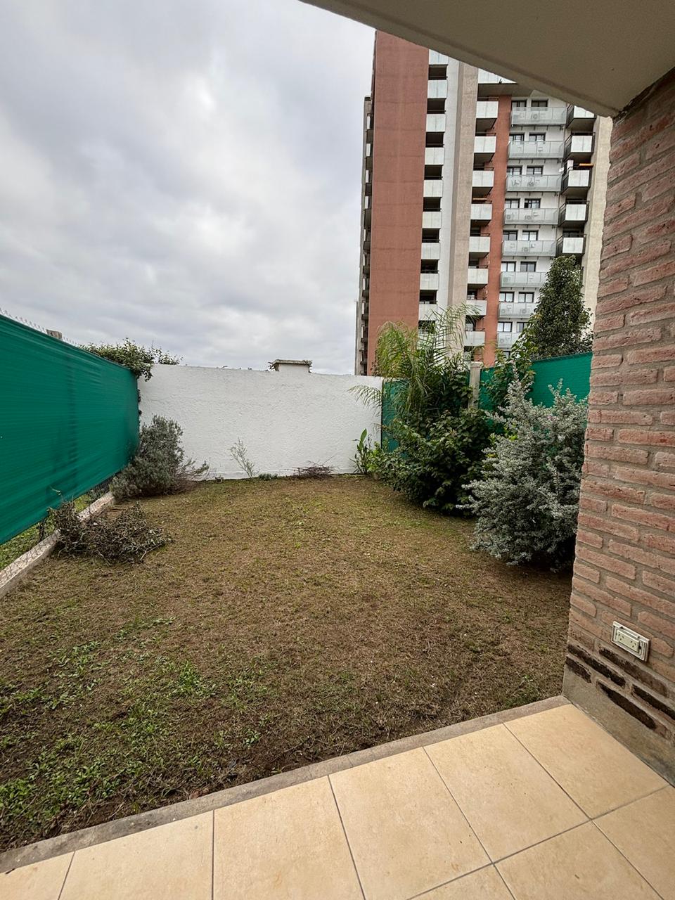 DUPLEX ALQUILER 2 DOR HOUSING MANANTIALES