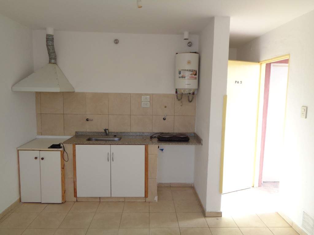 Barrio Villa Páez - Departamento Externo de 1 Dormitorio, Amplio y Luminoso. Sin Expensas Comunes y con Impuestos Bajos