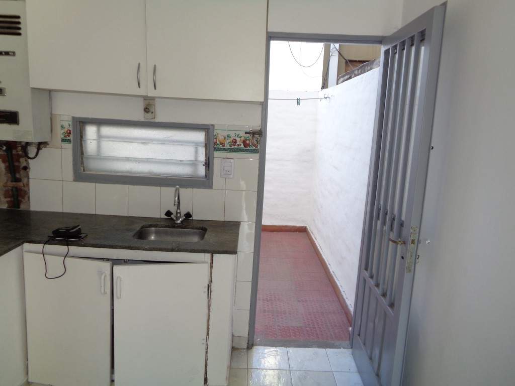 Barrio Lomas de San Martín - Departamento Externo de 1 Dormitorio, Amplio y Luminoso con Patio de Uso Exclusivo. Sin Expensas