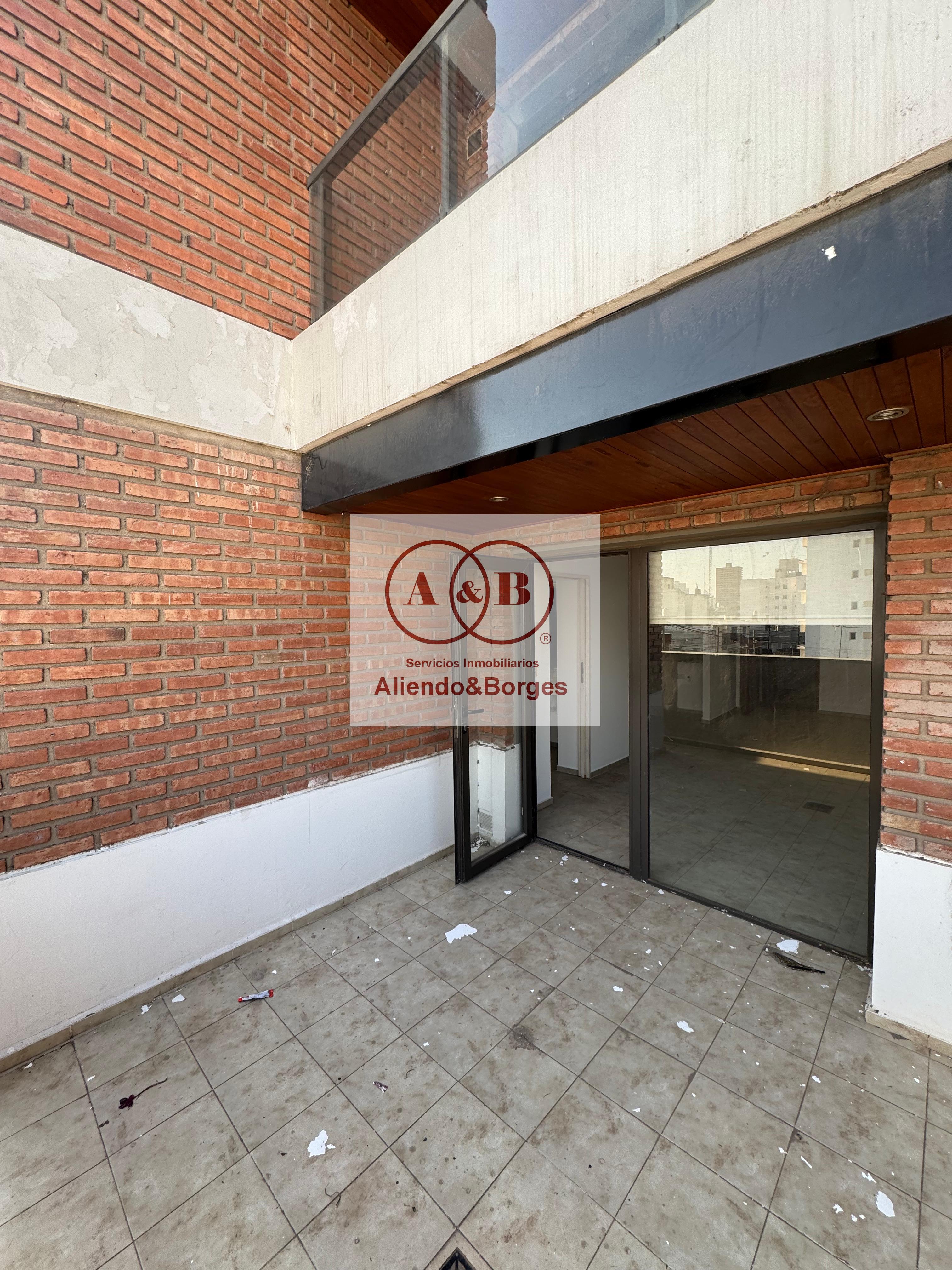 VENDEMOS DEPARTAMENTO CON BALCÓN Y COCHERA ZONA CENTRO, RÍO CUARTO, CÓRDOBA