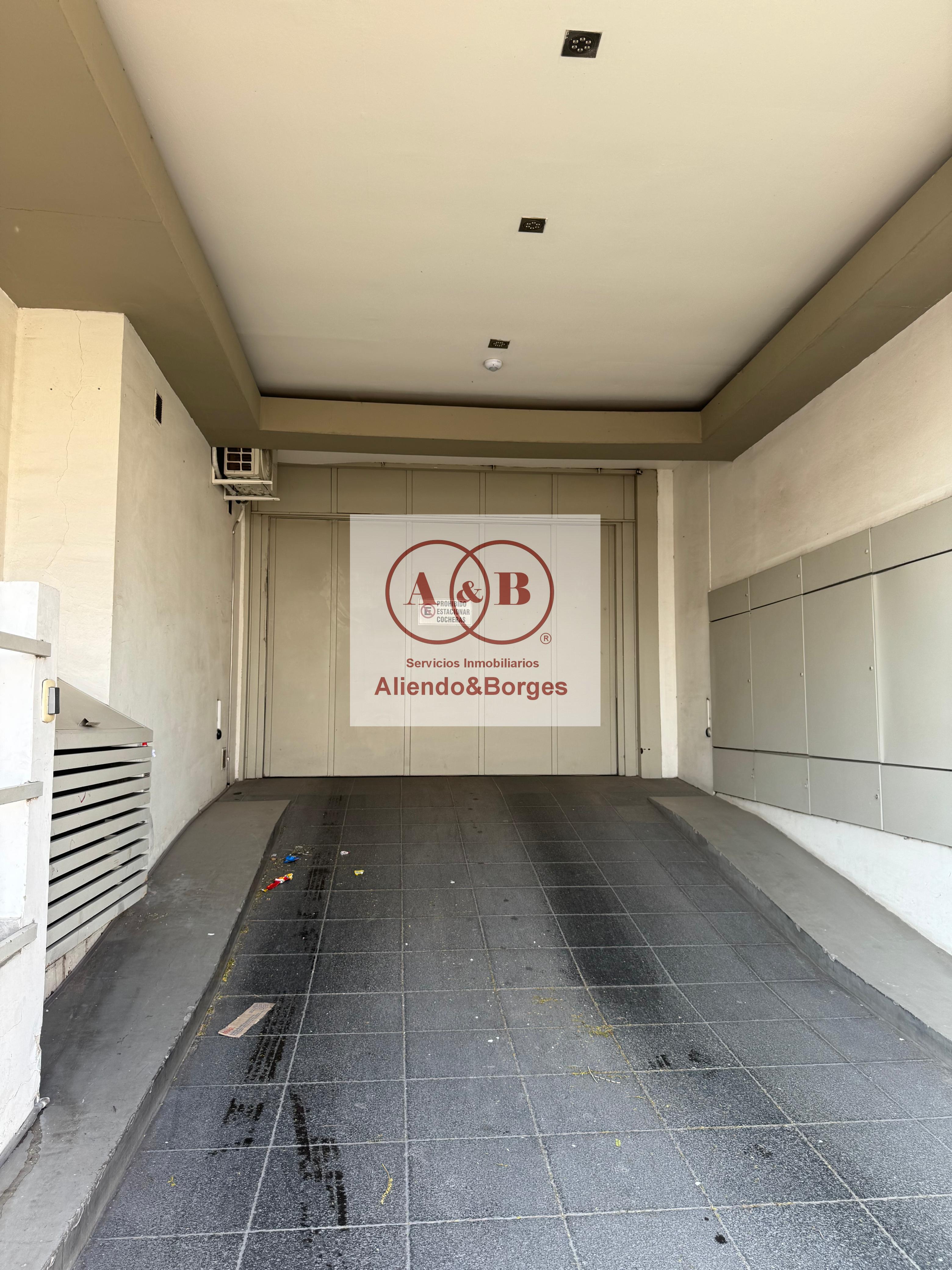 VENDEMOS DEPARTAMENTO CON BALCÓN Y COCHERA ZONA CENTRO, RÍO CUARTO, CÓRDOBA