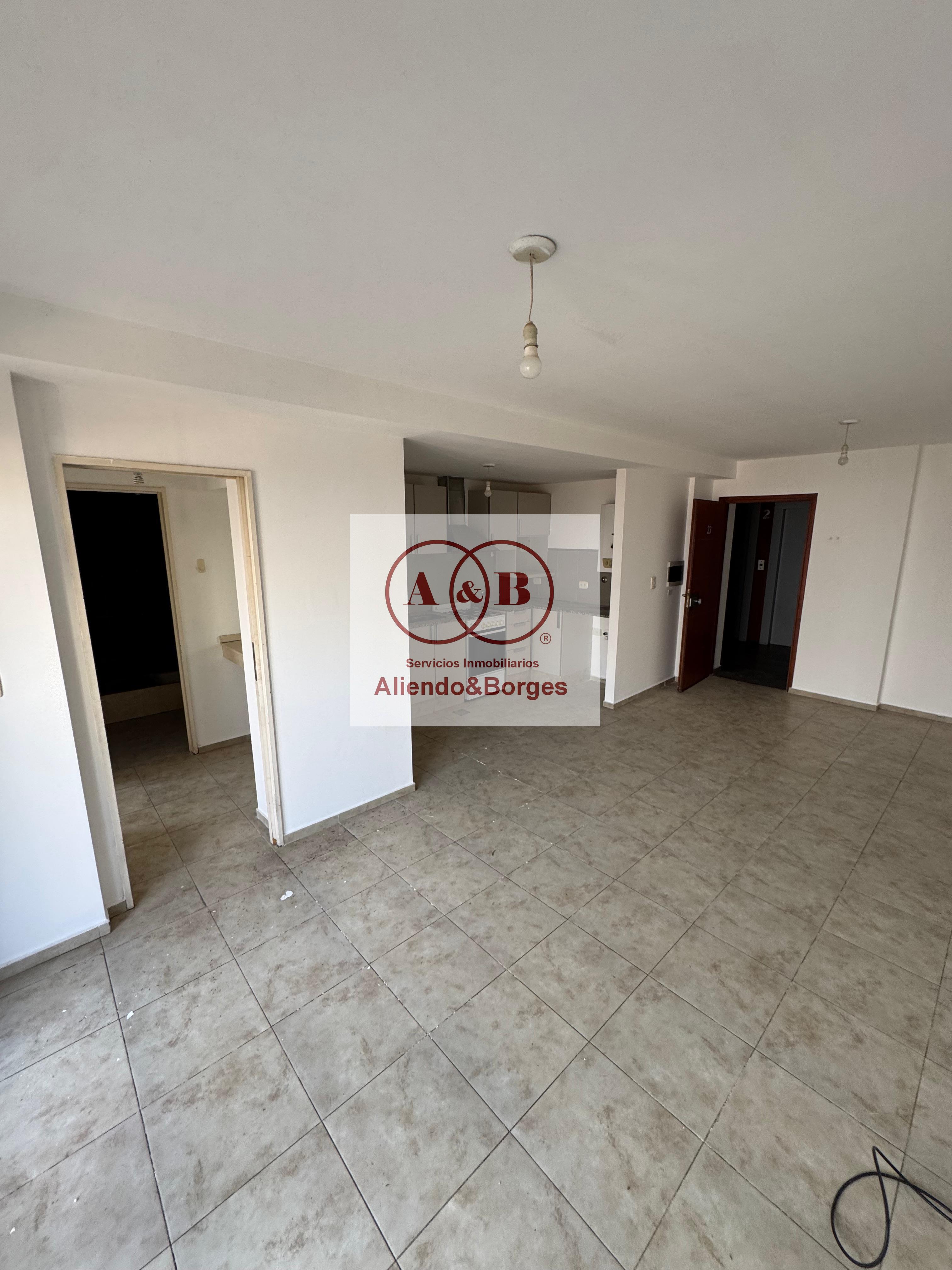 VENDEMOS DEPARTAMENTO CON BALCÓN Y COCHERA ZONA CENTRO, RÍO CUARTO, CÓRDOBA