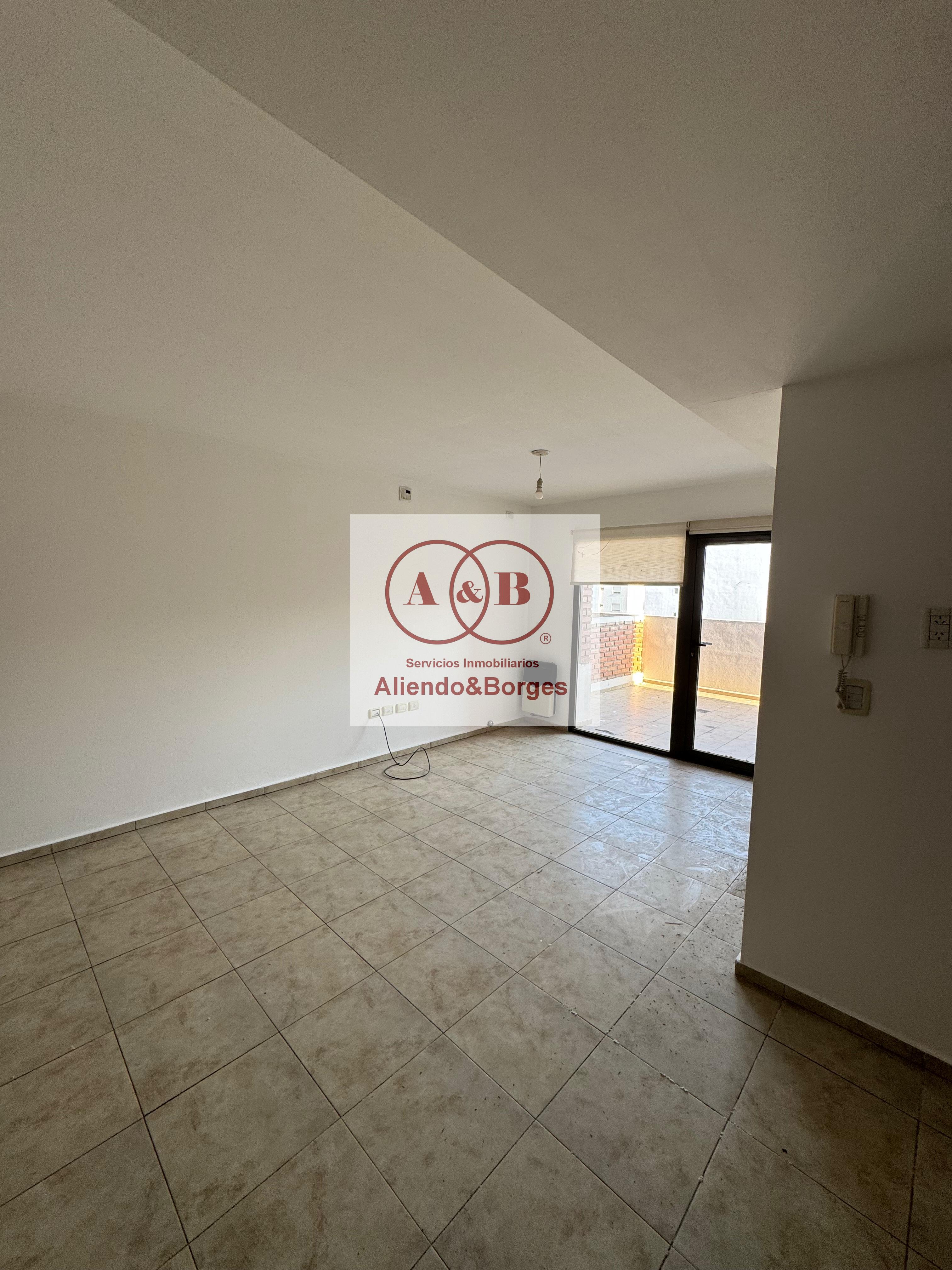 VENDEMOS DEPARTAMENTO CON BALCÓN Y COCHERA ZONA CENTRO, RÍO CUARTO, CÓRDOBA