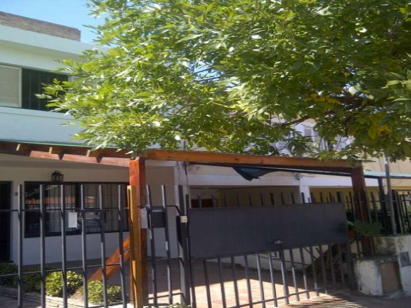 Dúplex con Patio, Cochera y Asador  Excelente Ubicación ¡Sin Expensas!