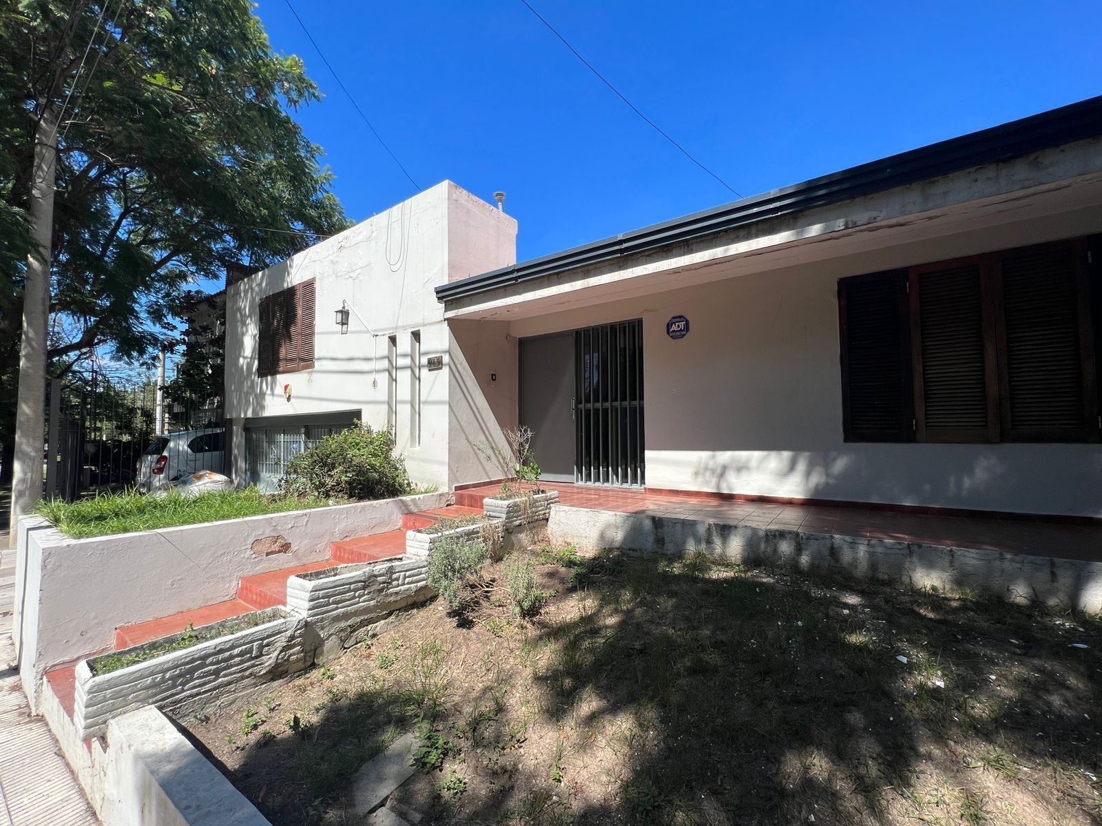 CASA EN VENTA BARRIO PARQUE VELEZ SARSFIELD  - IDEAL PARA RENTA