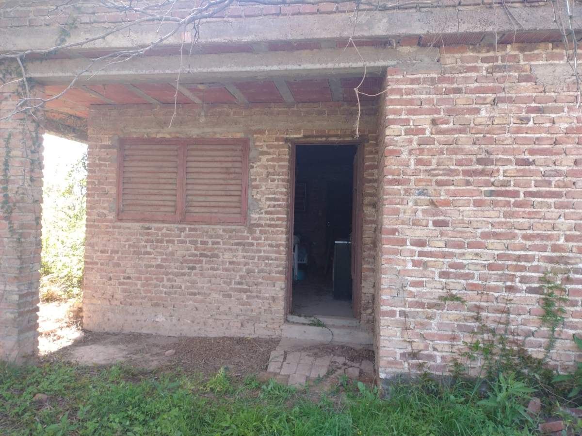 SE VENDE CASA CON GRAN TERRENO EN TINOCO