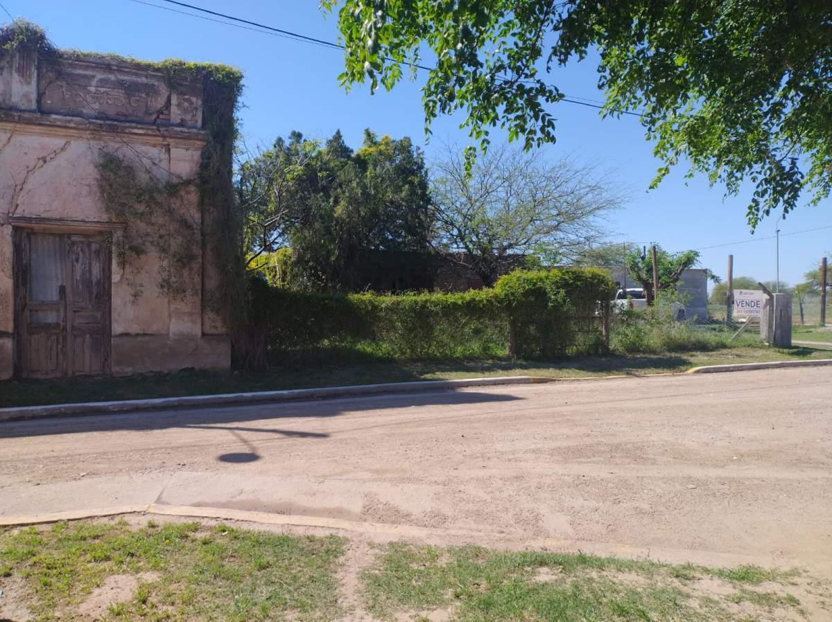 SE VENDE CASA CON GRAN TERRENO EN TINOCO