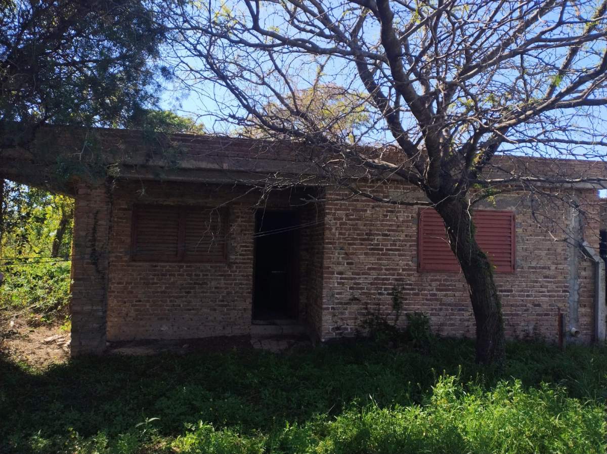 SE VENDE CASA CON GRAN TERRENO EN TINOCO
