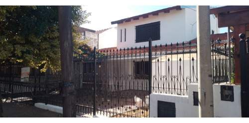CASA EN VENTA EN PARQUE HORIZONTE, 3 DORM. 3 BÑOS.
