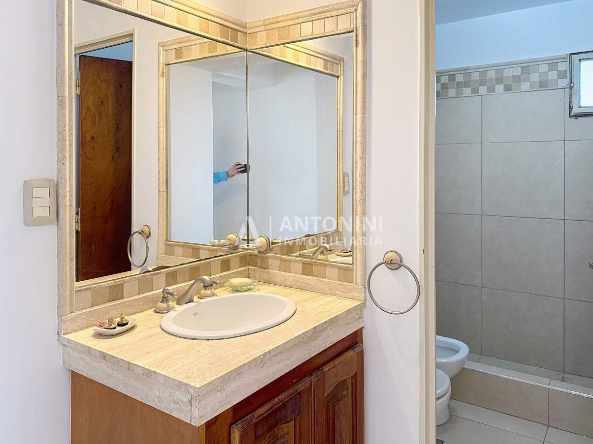 Depto. en Venta de 3 Dormitorios en Cofico Piso 15 Exc Vistas mejor Zona