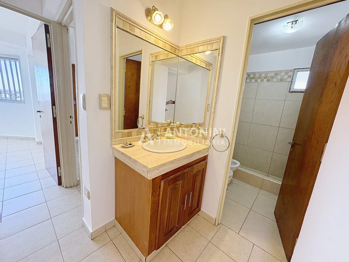 Depto. en Venta de 3 Dormitorios en Cofico Piso 15 Exc Vistas mejor Zona