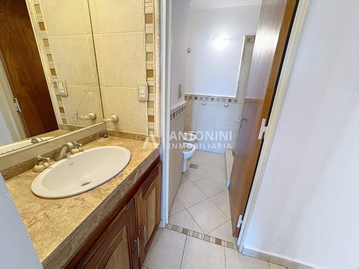 Depto. en Venta de 3 Dormitorios en Cofico Piso 15 Exc Vistas mejor Zona