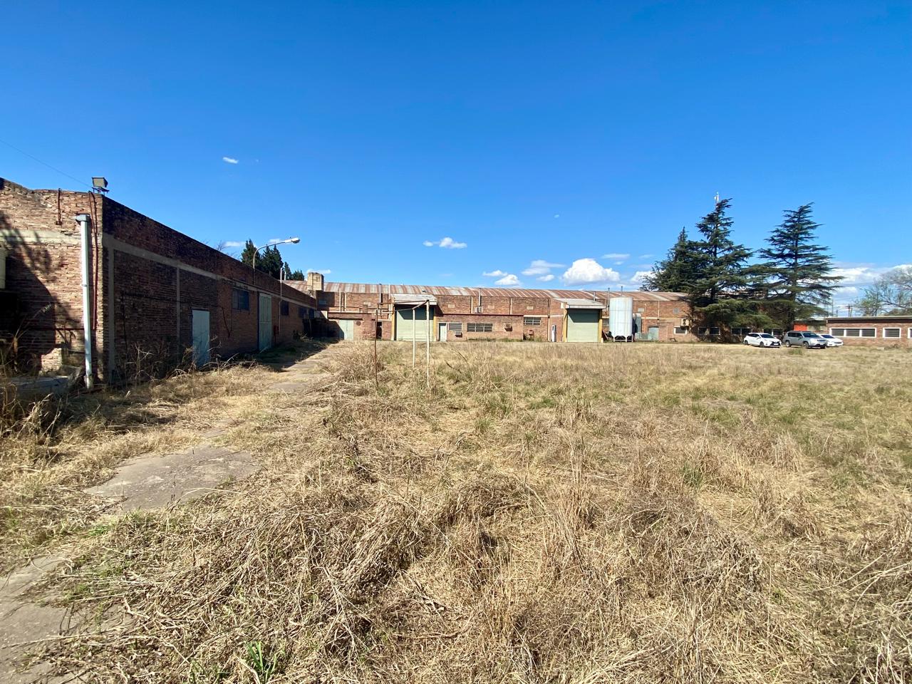 vendo fabrica en Av jJapon excelente ubicación y precio