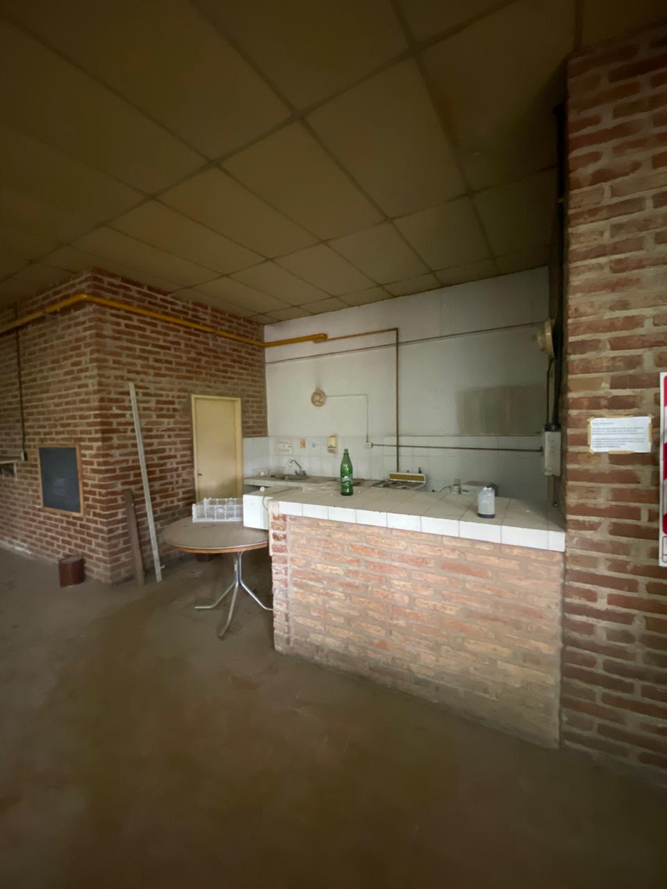 vendo fabrica en Av jJapon excelente ubicación y precio