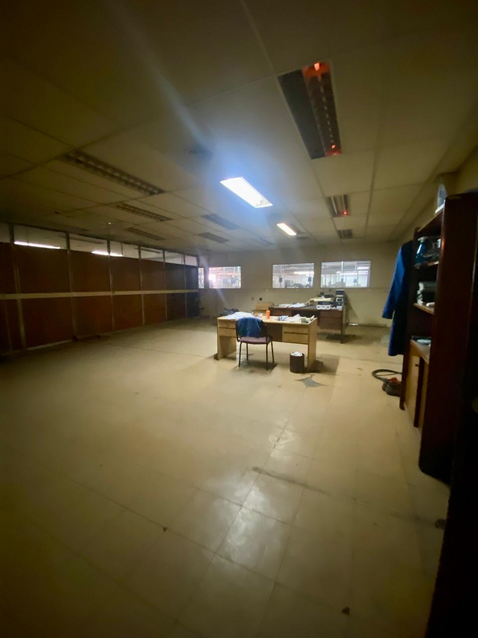 vendo fabrica en Av jJapon excelente ubicación y precio