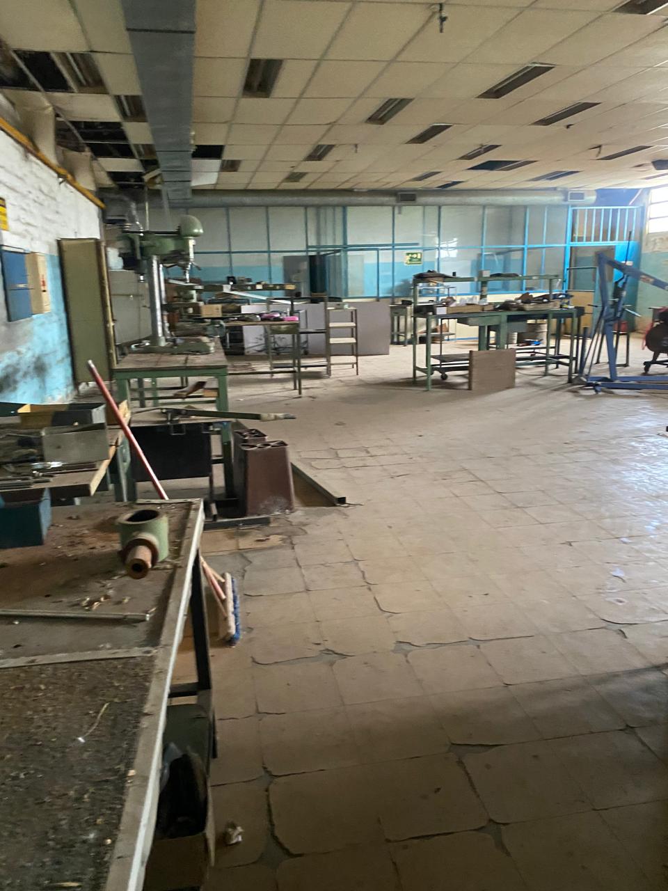 vendo fabrica en Av jJapon excelente ubicación y precio