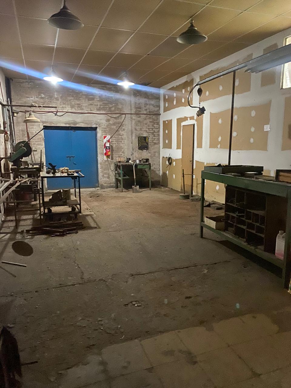 vendo fabrica en Av jJapon excelente ubicación y precio