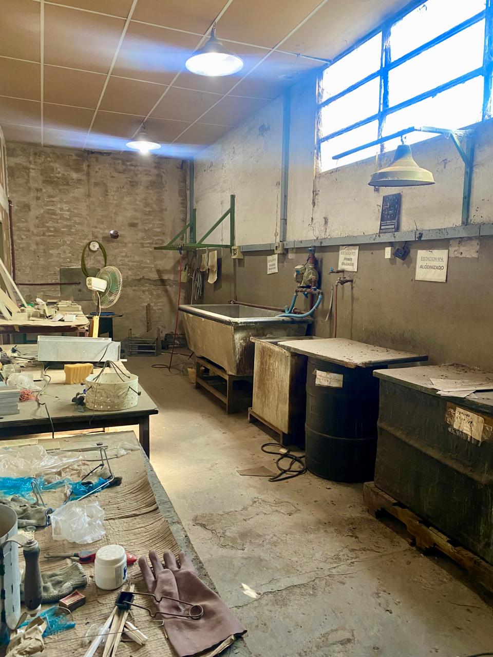 vendo fabrica en Av jJapon excelente ubicación y precio