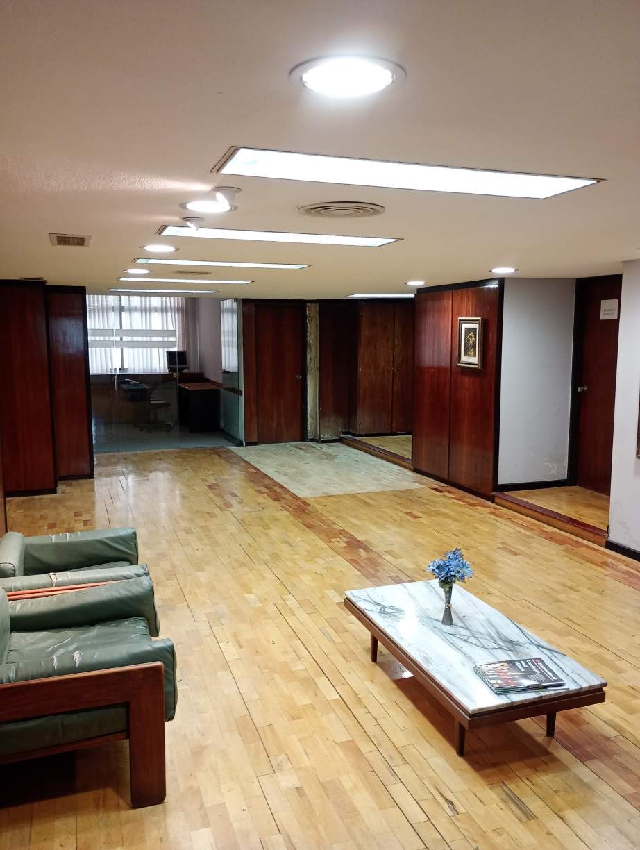 Importante piso oficinas 600 m en pleno ctro z peatonal de Córdoba - Expensas bajas