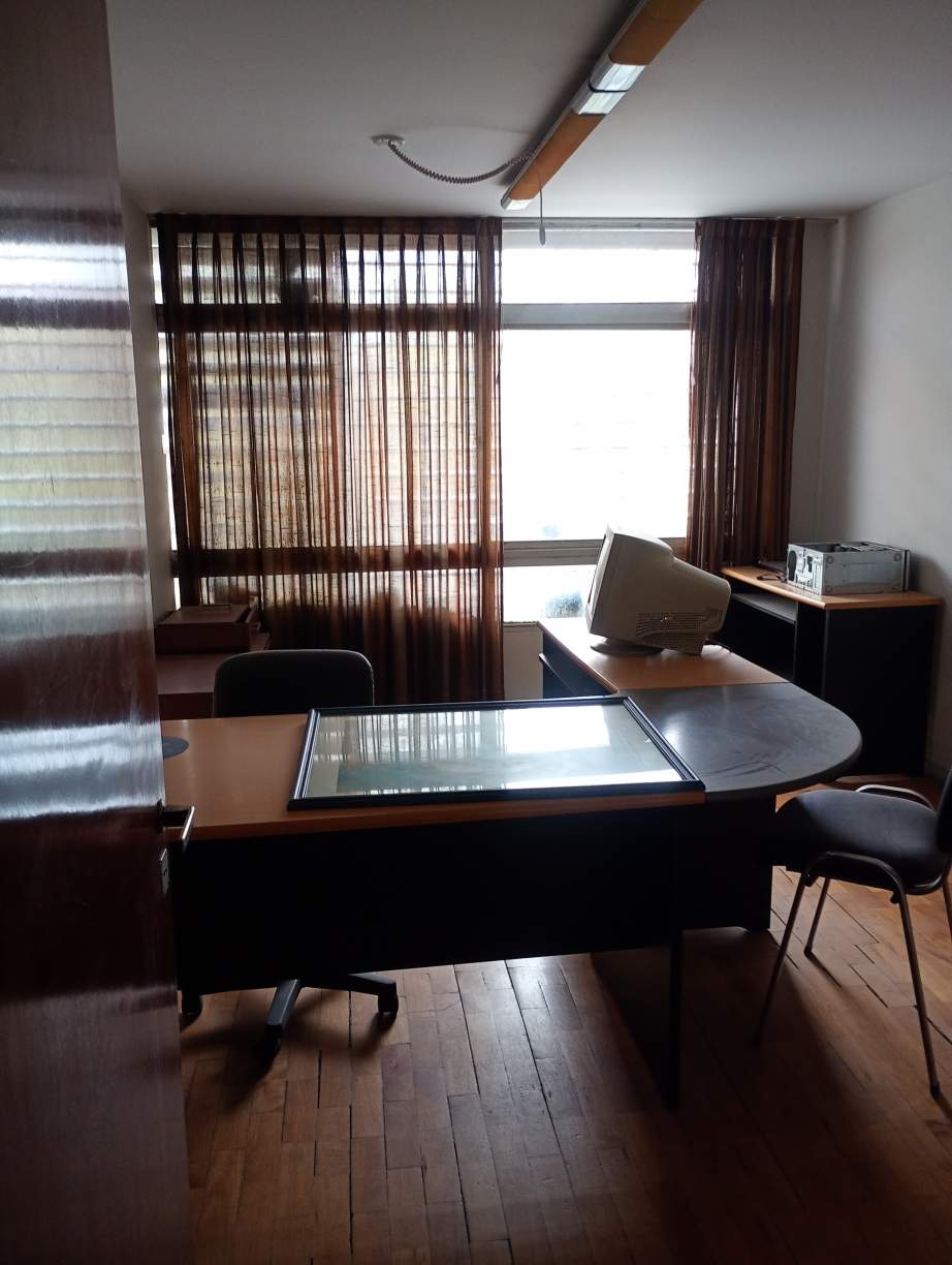 Importante piso oficinas 600 m en pleno ctro z peatonal de Córdoba - Expensas bajas