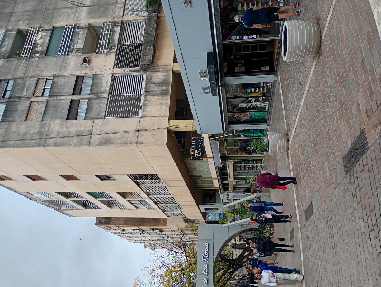 Importante piso oficinas 600 m en pleno ctro z peatonal de Córdoba - Expensas bajas