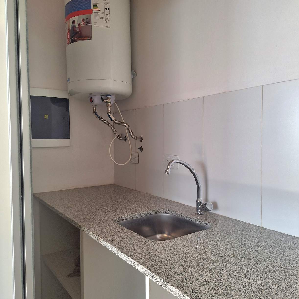 CASA EN VENTA (A ESTRENAR)