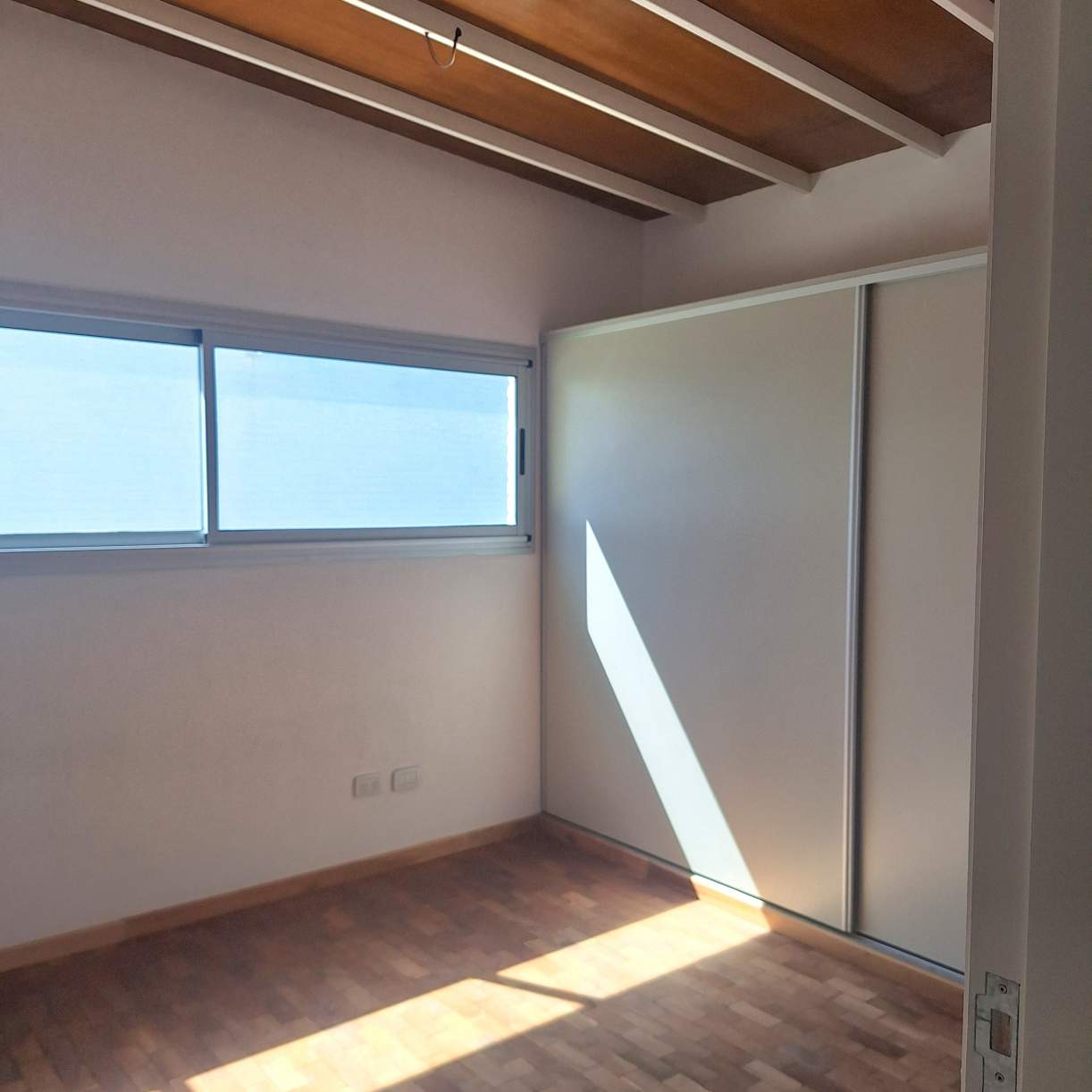 CASA EN VENTA (A ESTRENAR)