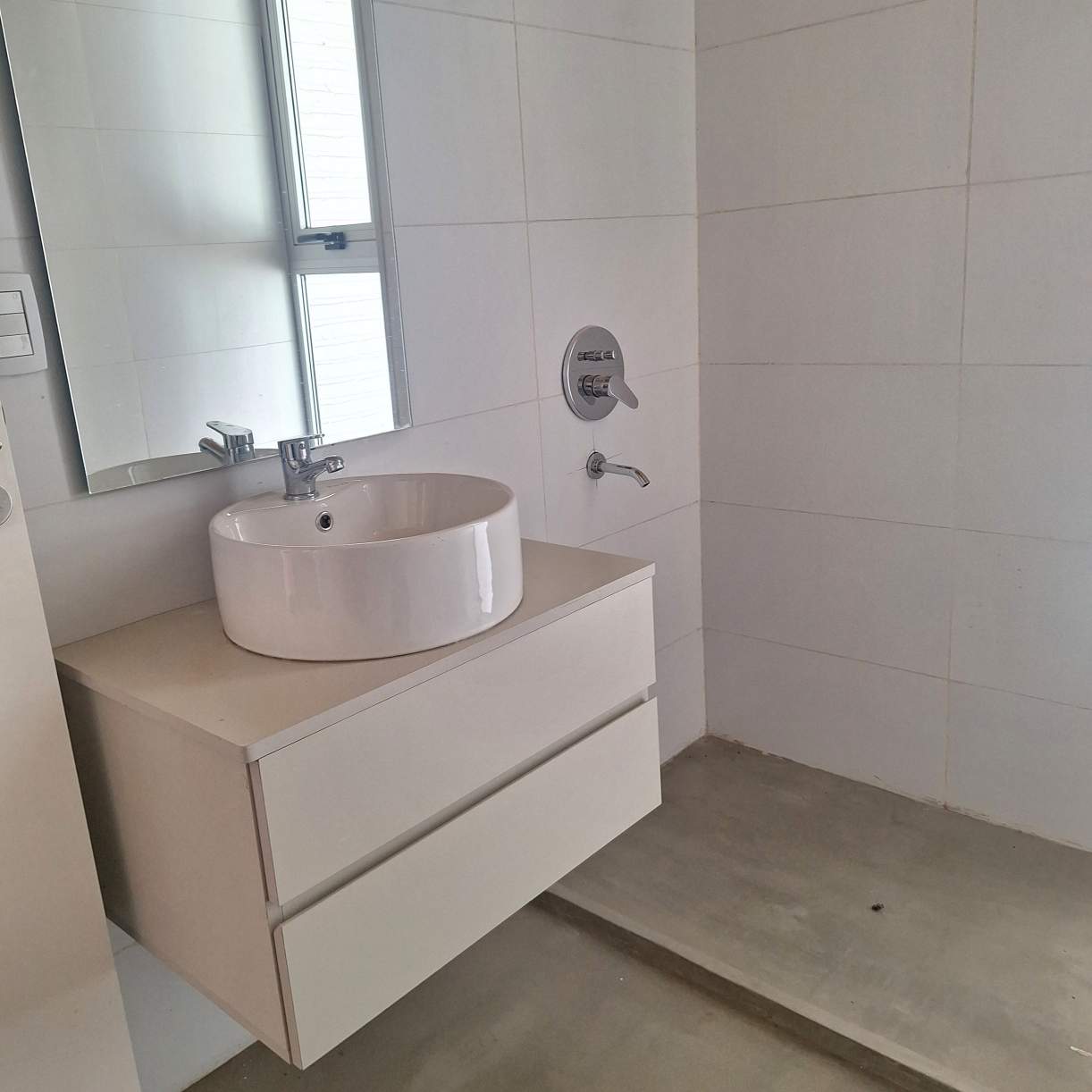 CASA EN VENTA (A ESTRENAR)