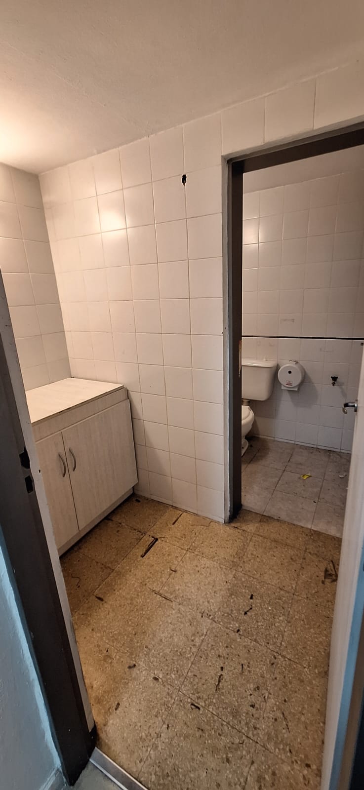 ALQ. LOCAL COMERCIAL- ALBERDI- SANTA ROSA 1200- AMPLIO