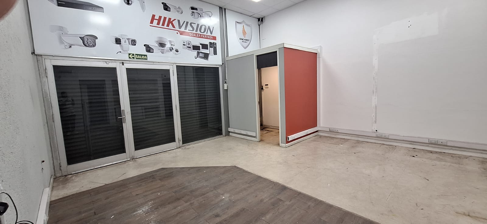 ALQ. LOCAL COMERCIAL- ALBERDI- SANTA ROSA 1200- AMPLIO