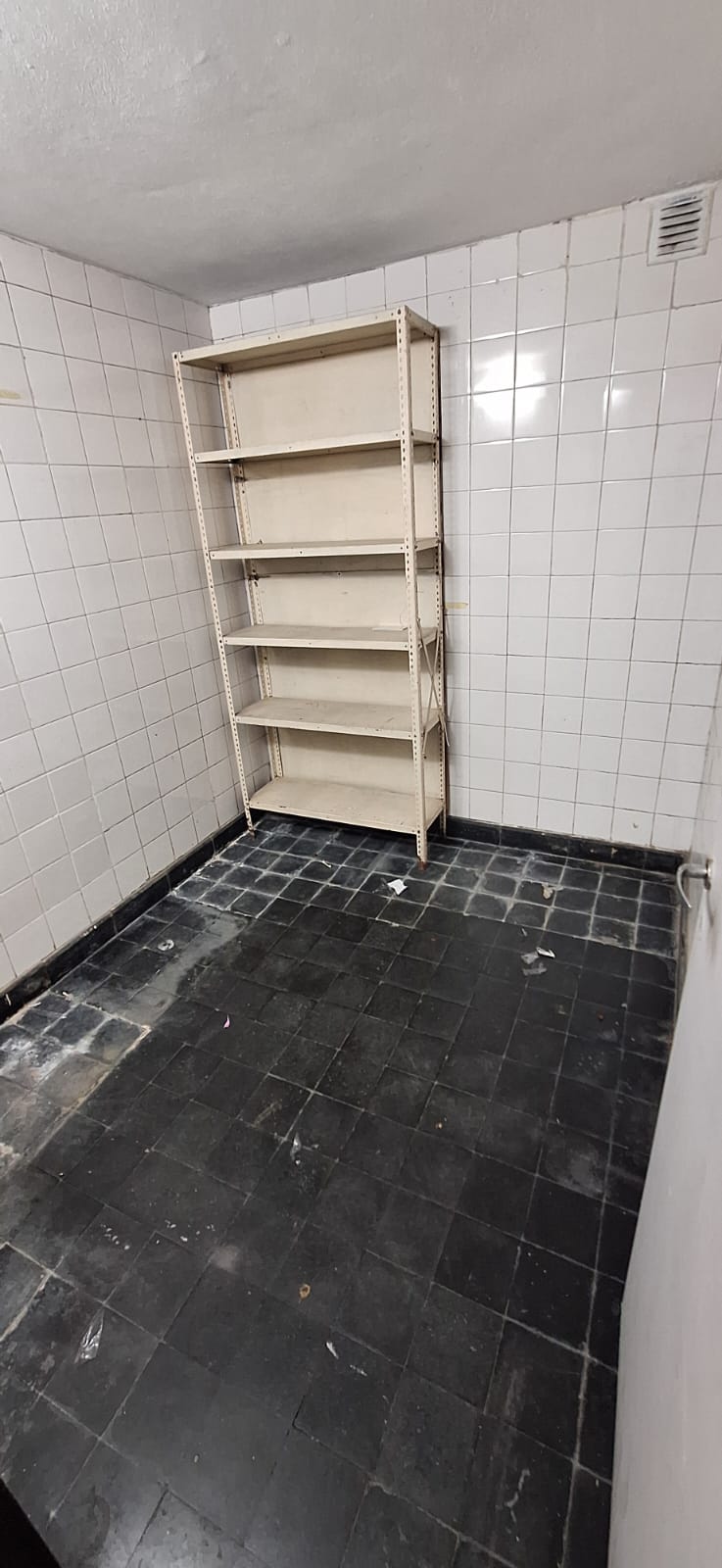 ALQ. LOCAL COMERCIAL- ALBERDI- SANTA ROSA 1200- AMPLIO