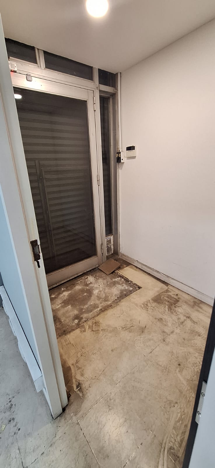 ALQ. LOCAL COMERCIAL- ALBERDI- SANTA ROSA 1200- AMPLIO