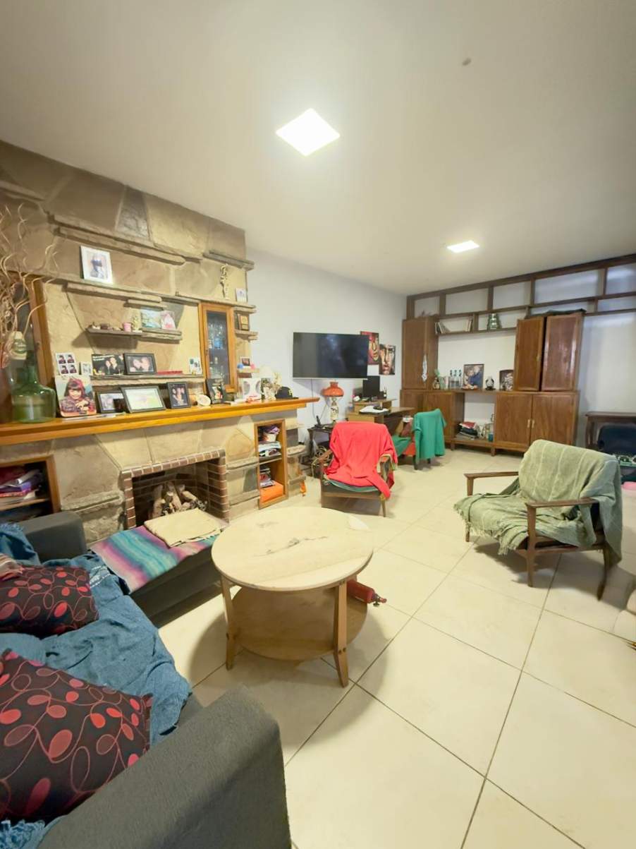 VENTA CASA 3 DORM. CON PATIO Y PISCINA B COLÓN CÓRDOBA