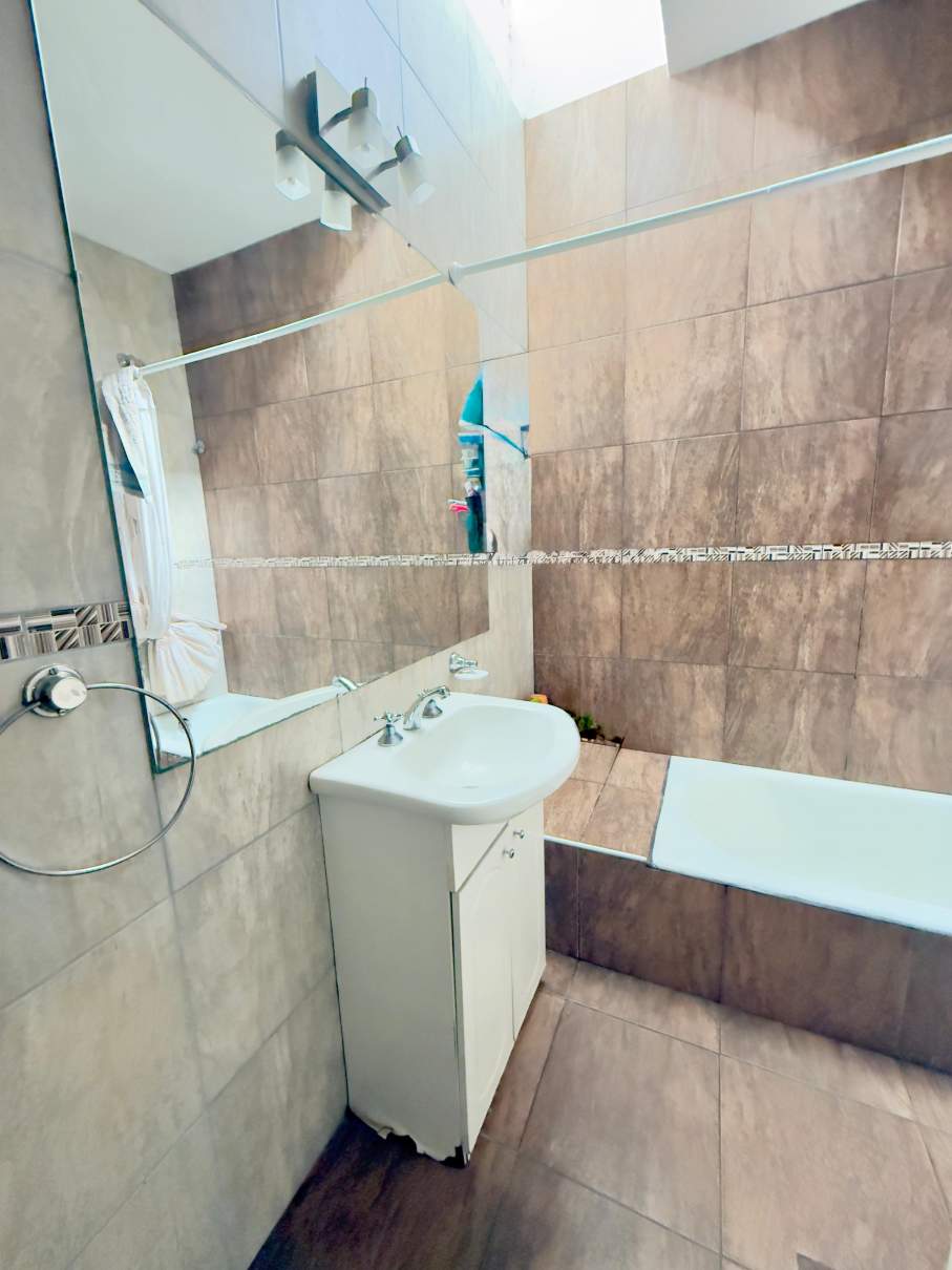 VENTA CASA 3 DORM. CON PATIO Y PISCINA B COLÓN CÓRDOBA