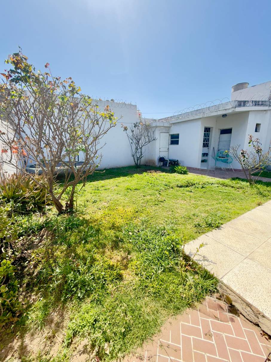 VENTA CASA 3 DORM. CON PATIO Y PISCINA B COLÓN CÓRDOBA