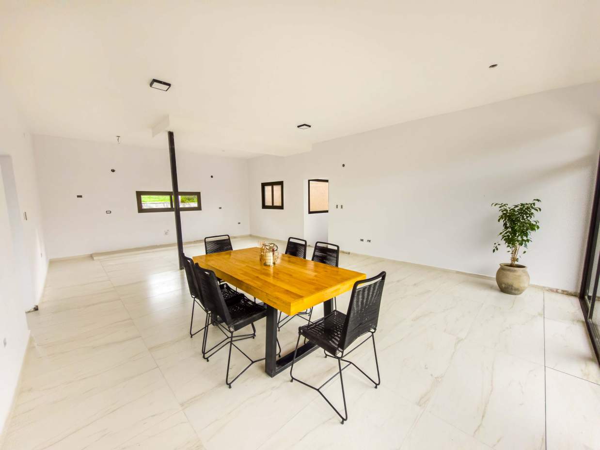 VENTA CASA ESTRENAR 3 DORM. B BALCONES PLAYA ORO
