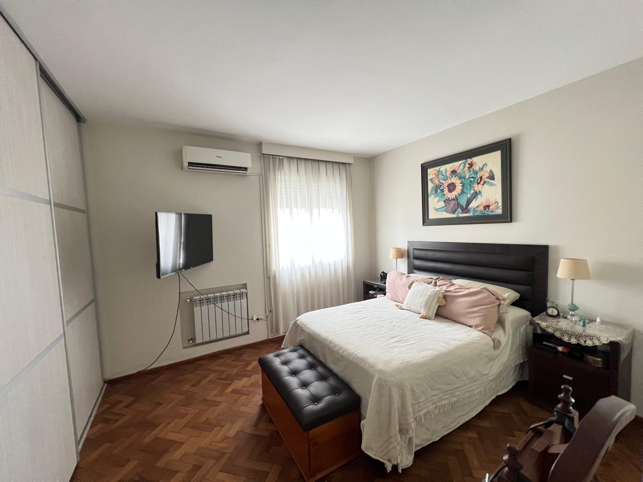 PISO EN VENTA BARRIO CENTRO CON COCHERA- APPTO CREDITO BANCOR.