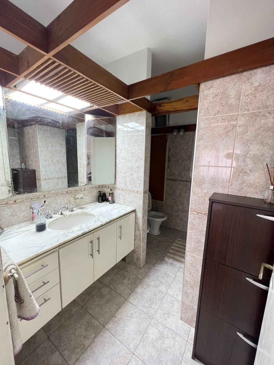 PISO EN VENTA BARRIO CENTRO CON COCHERA- APPTO CREDITO BANCOR.
