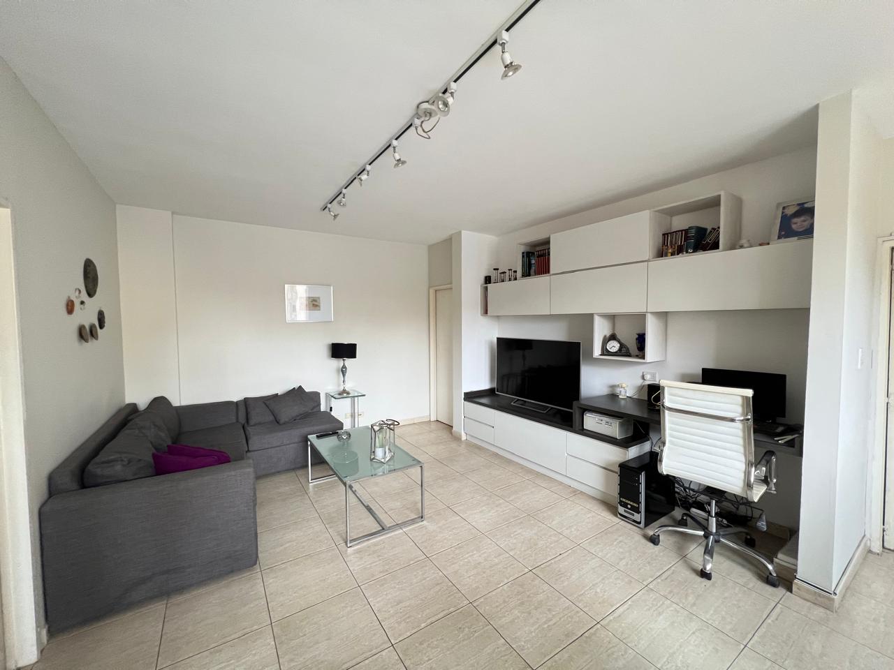 PISO EN VENTA BARRIO CENTRO CON COCHERA- APPTO CREDITO BANCOR.