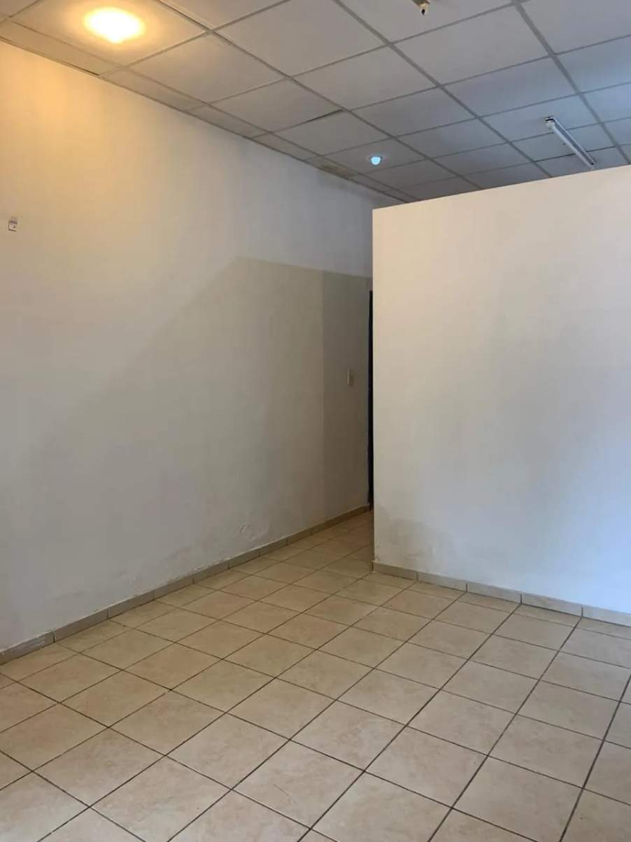 LOCAL SOBRE IMPORTANTE AVENIDA