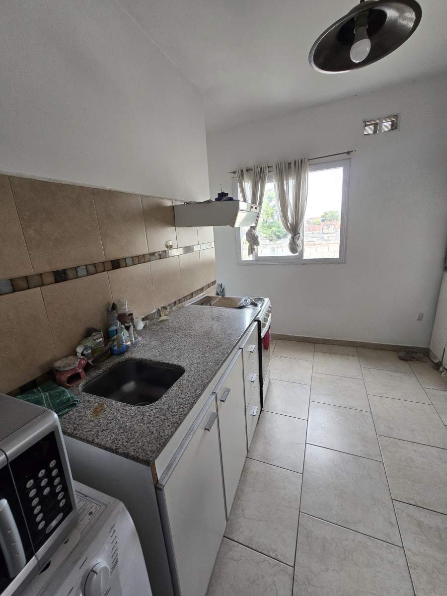 Venta de departamento de 1 dormitorio B Yapeyú al límite con B Gral.Paz
