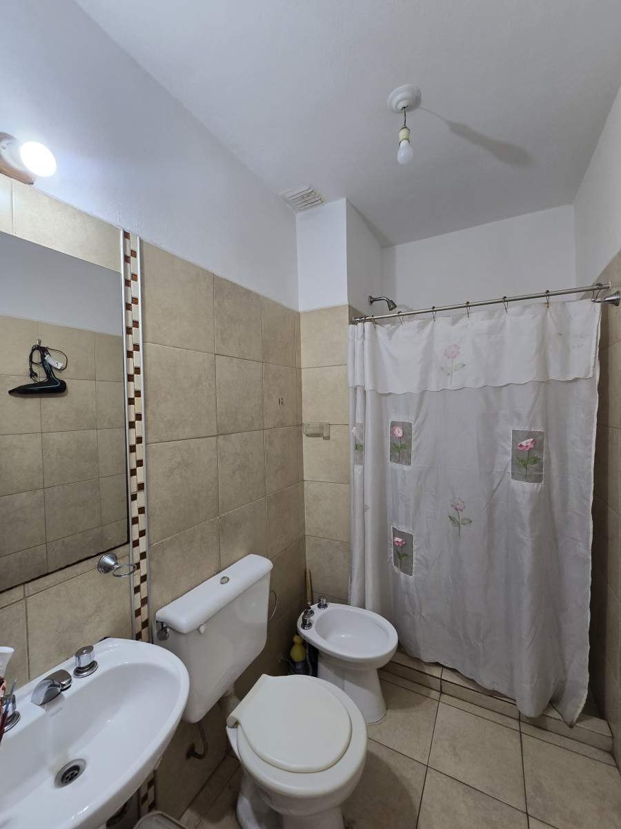 Venta de departamento de 1 dormitorio B Yapeyú al límite con B Gral.Paz
