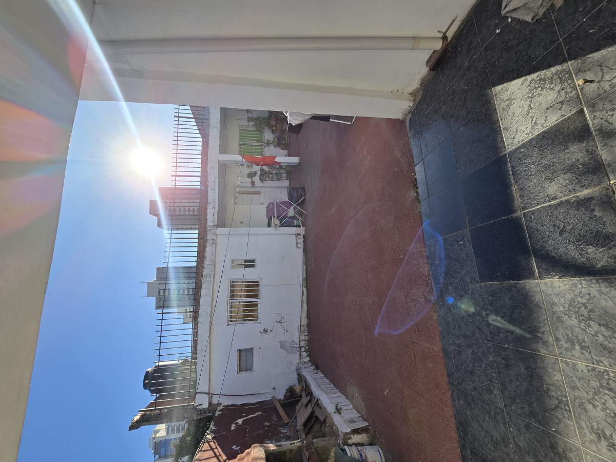 Venta de Casa con Departamento en Barrio Alto Alberdi