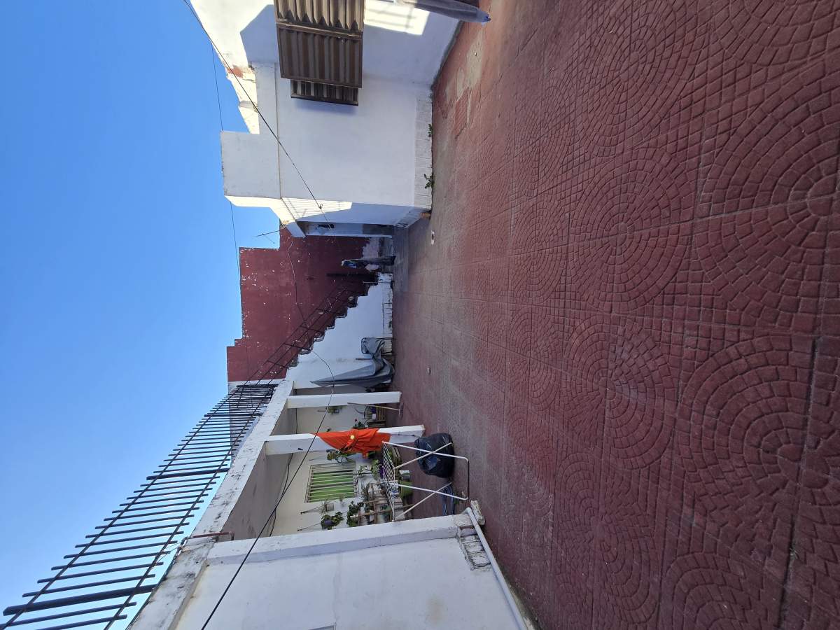 Venta de Casa con Departamento en Barrio Alto Alberdi