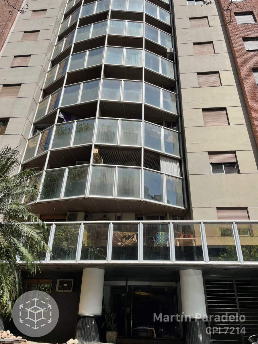 VENDO Departamento de 2 dormitorios frente con balcon, Rondeau entre Parana y Balcarce