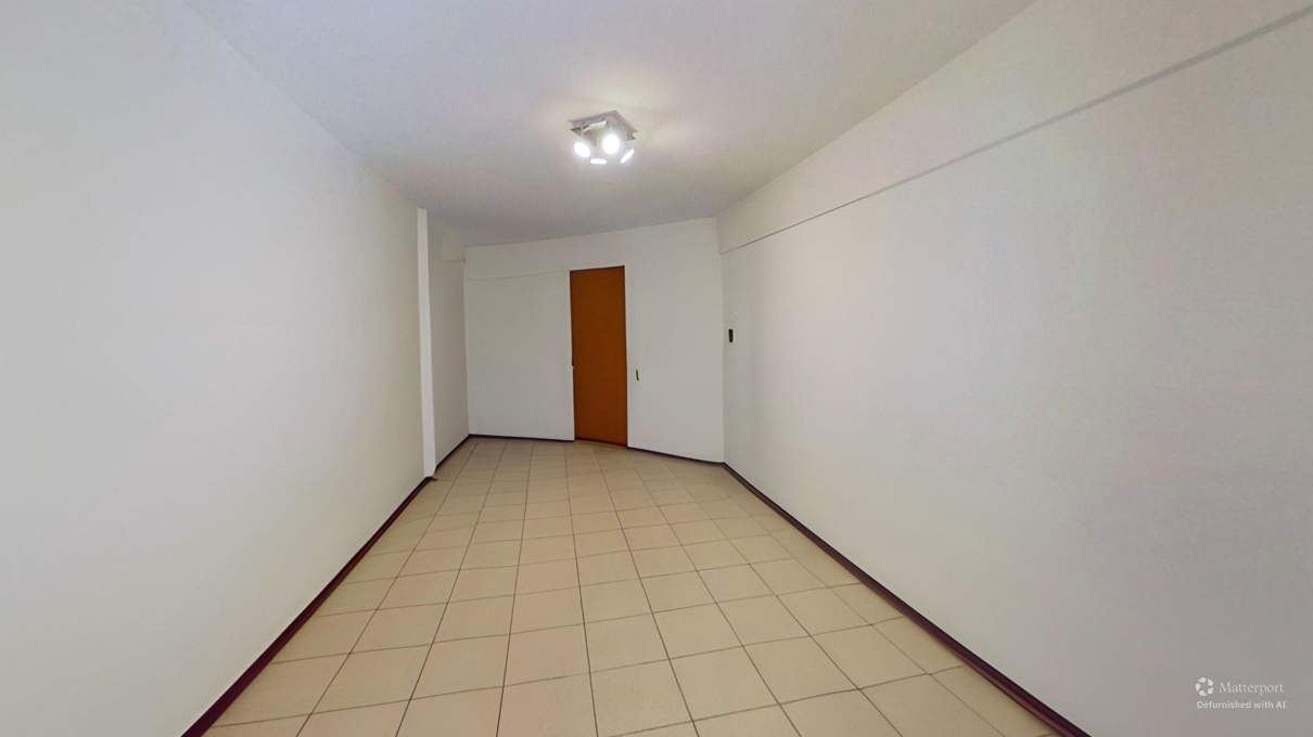 VENDO Departamento de 2 dormitorios frente con balcon, Rondeau entre Parana y Balcarce