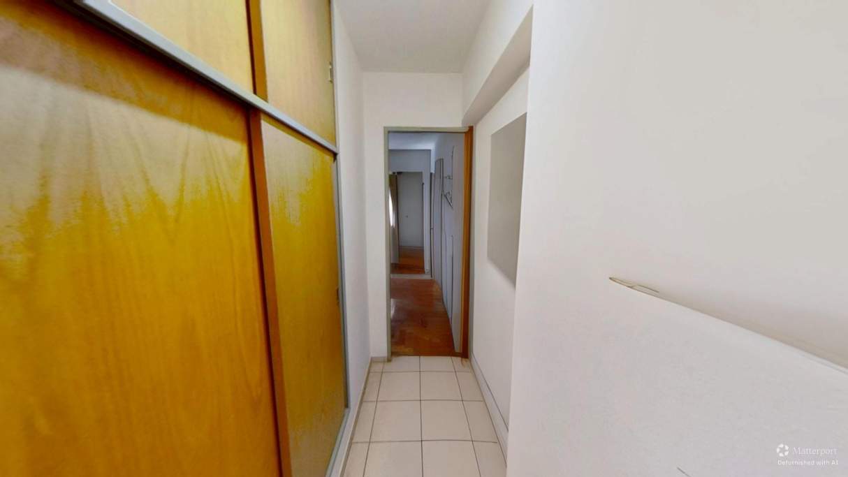 VENDO Departamento de 2 dormitorios frente con balcon, Rondeau entre Parana y Balcarce