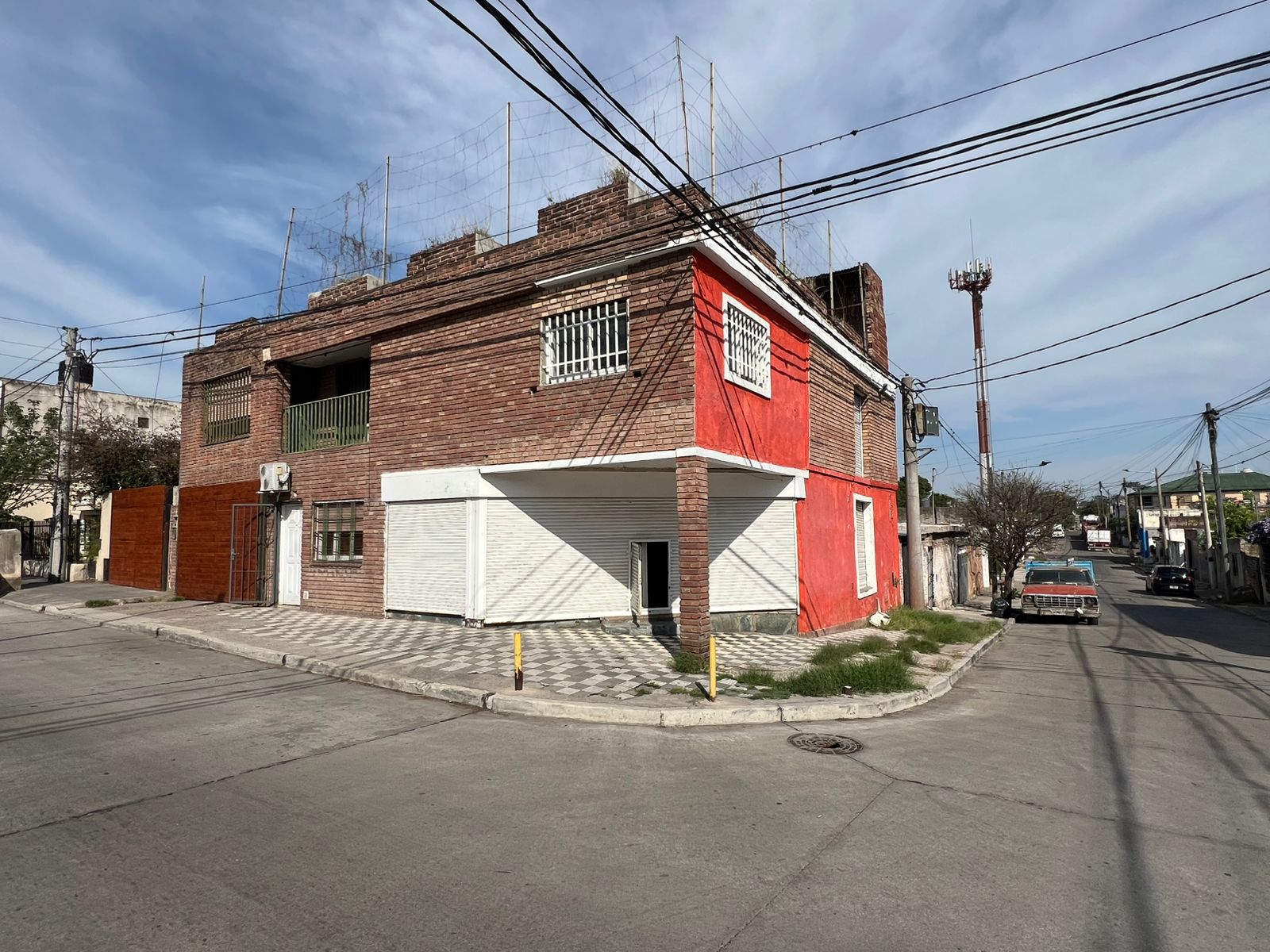ALQUILO LOCAL SOBRE AV. ELPIDIO GONZALEZ BARRIO BELLA VISTA