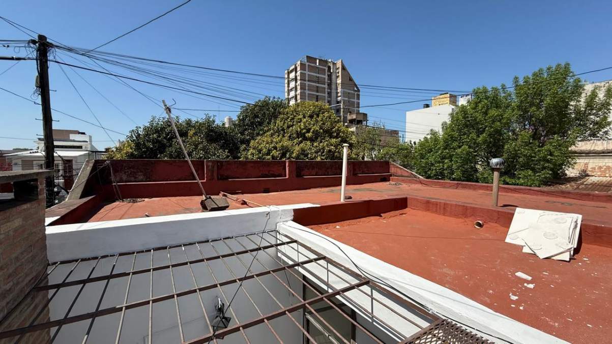 Casa en venta de 3 dormitorios en Alto Alberdi - Con renta