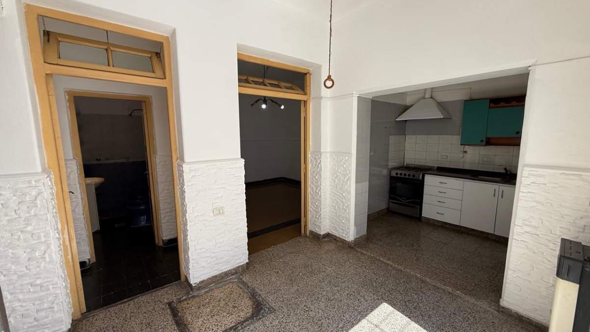 Casa en venta de 3 dormitorios en Alto Alberdi - Con renta